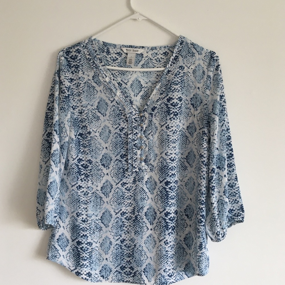 Gorgeous White House Black Market Blouse.